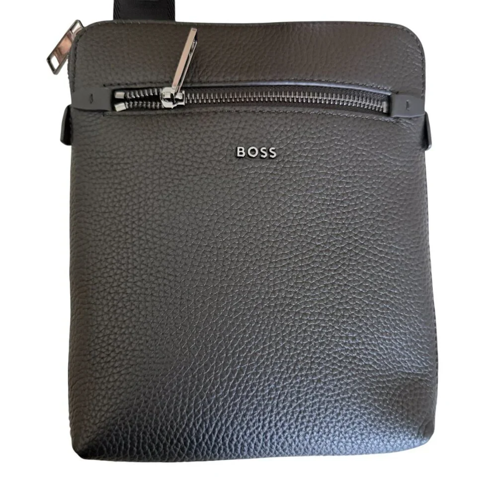 HUGO BOSS Morval All Leather Zip‎ Env_O Bag 50517985 Black